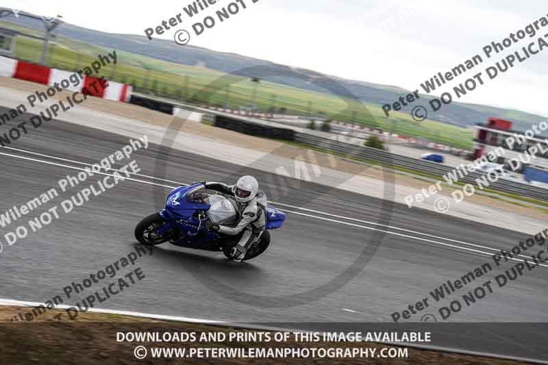 cadwell no limits trackday;cadwell park;cadwell park photographs;cadwell trackday photographs;enduro digital images;event digital images;eventdigitalimages;navarra;no limits trackdays;peter wileman photography;racing digital images;trackday digital images;trackday photos